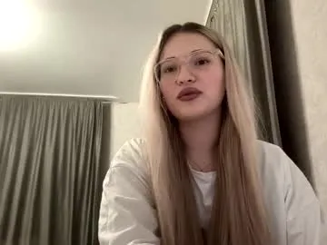 candelariahile – webcam model profile photo