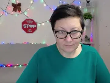 emilyl0vee – webcam model profile photo