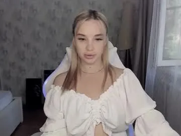 kirakrox – webcam model profile photo