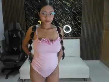 lillyy16 – webcam model profile photo