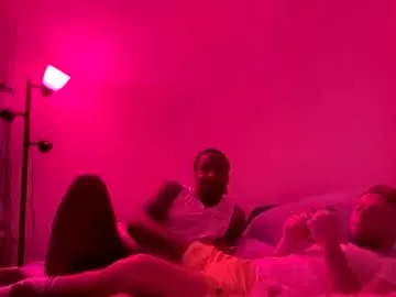 littlethiqself – webcam model profile photo