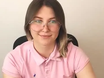 lunvia – webcam model profile photo