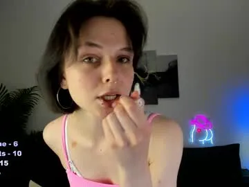 shine_vivi – webcam model profile photo