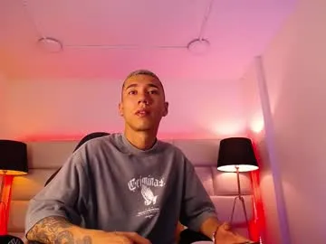 tylerlee_'s Thumb Image