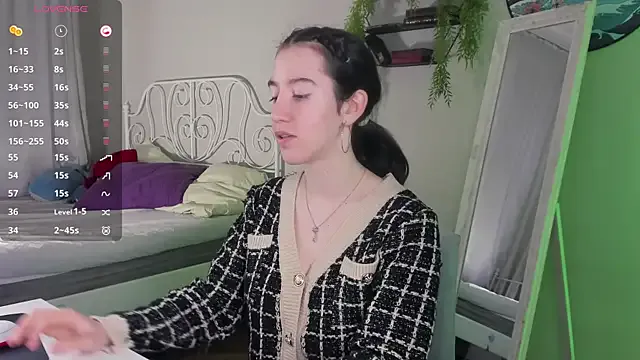 Belle_Via – webcam model profile photo