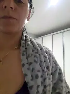 bruneta_sexy23 – webcam model profile photo