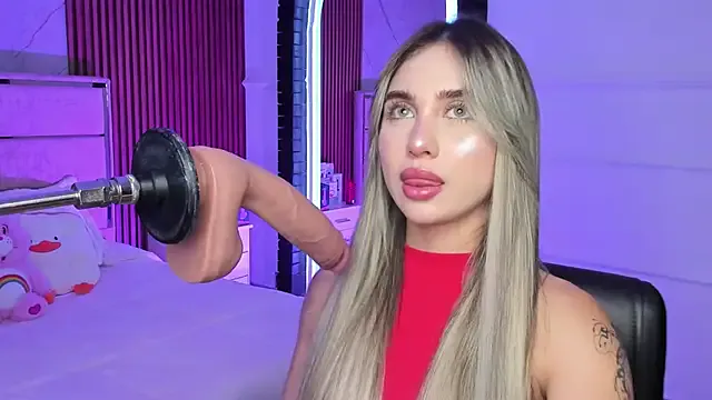 EmiilyHendriixx – webcam model profile photo