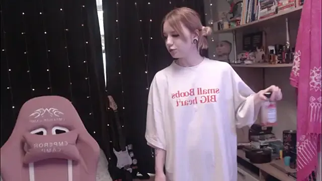 godlikegirlyy – webcam model profile photo