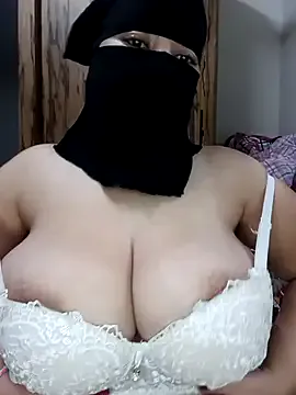 Honeygirl100 – webcam model profile photo