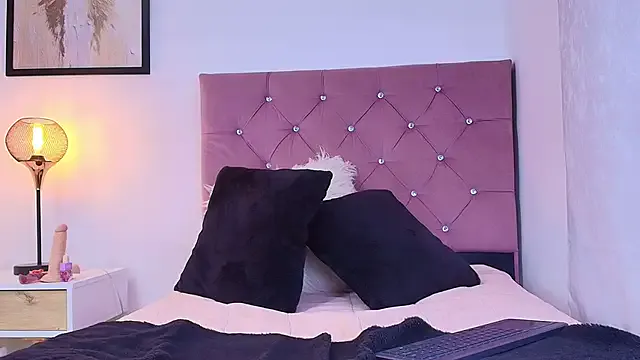 Karina2Smith – webcam model profile photo