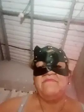 Madrastrahot69 – webcam model profile photo