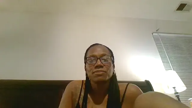 SweetParadise00 – webcam model profile photo